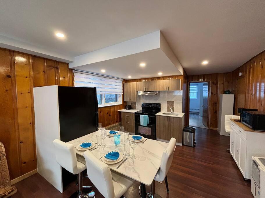 Cozy Spacious Work Friendly Lotus With Garden View High Speed Free Wi Fi And Parking Adjacent To Downtown Montréal Kültér fotó
