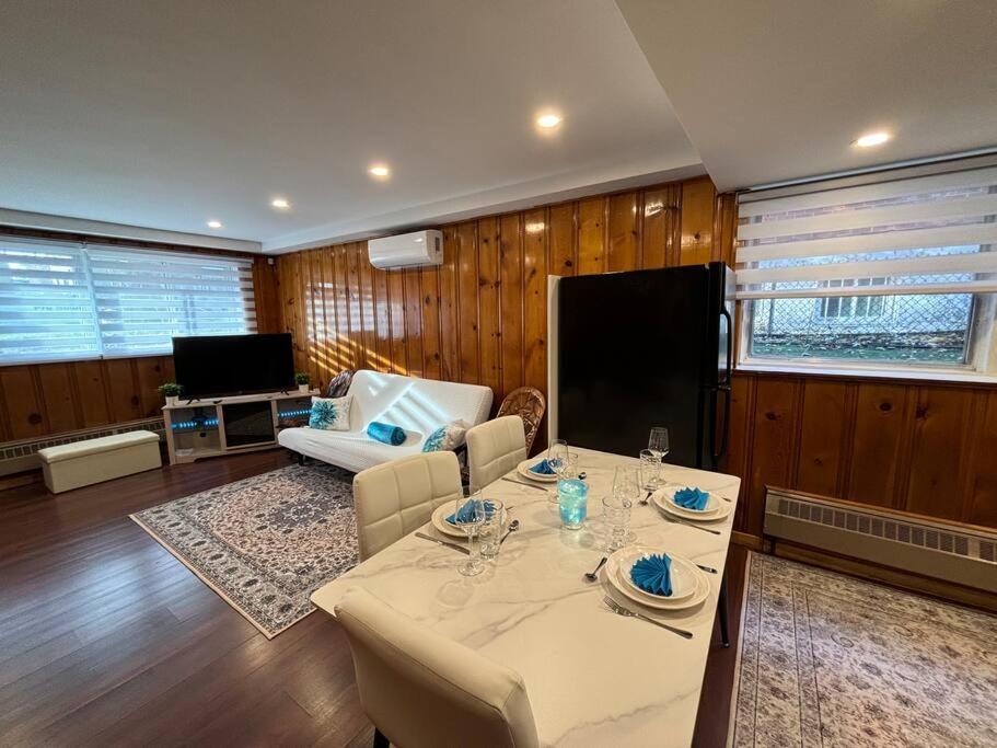 Cozy Spacious Work Friendly Lotus With Garden View High Speed Free Wi Fi And Parking Adjacent To Downtown Montréal Kültér fotó